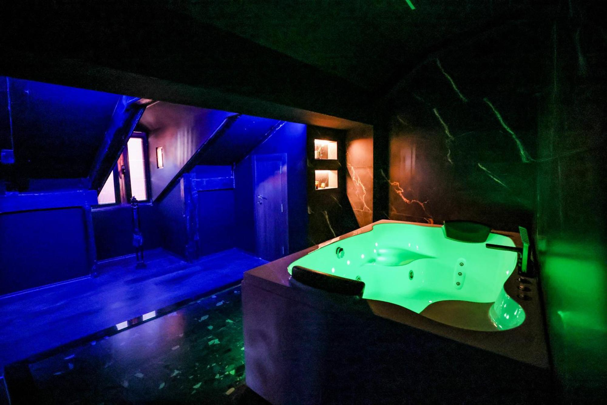 Unique Luxury
