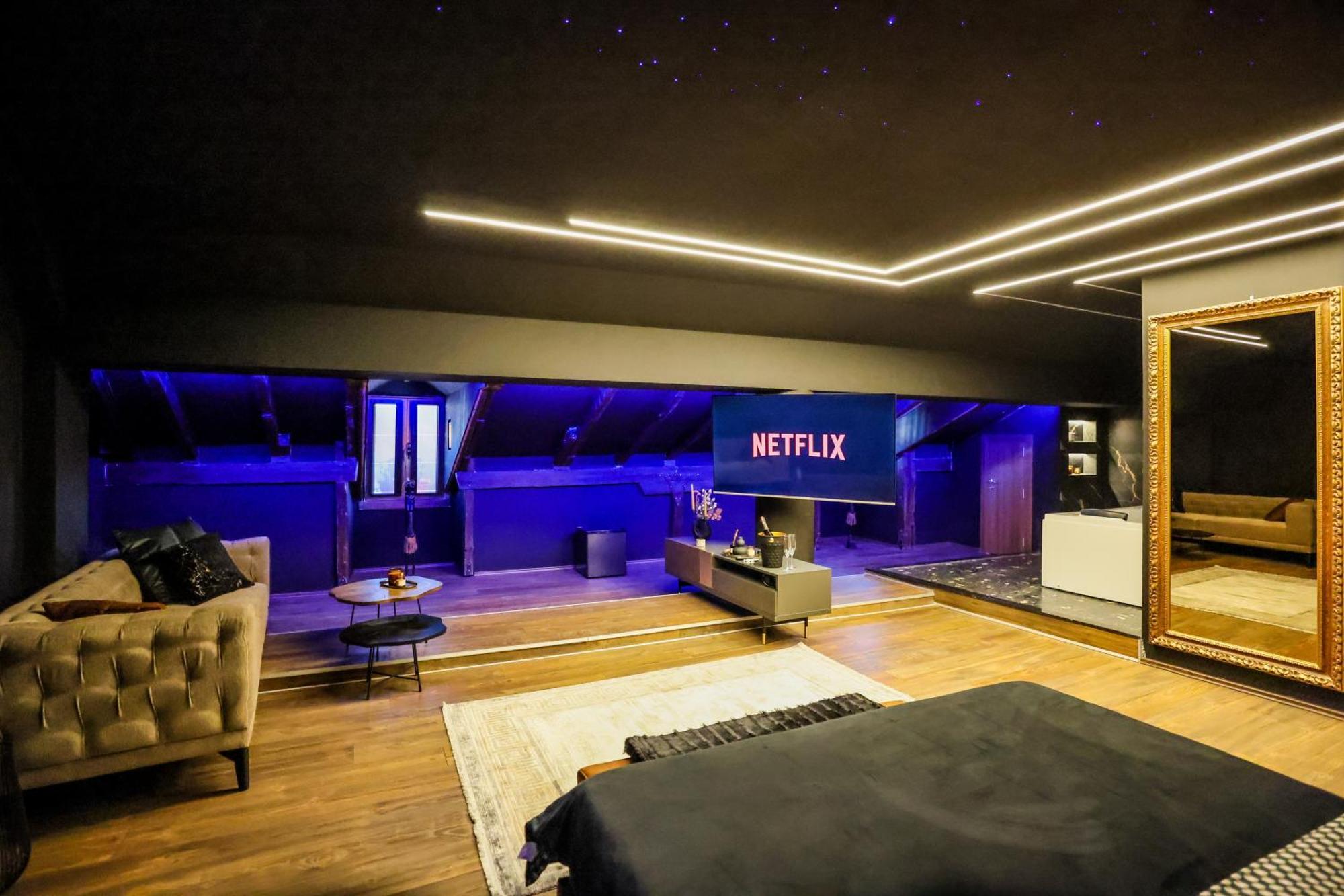 Hotel Unique Luxury 5*
